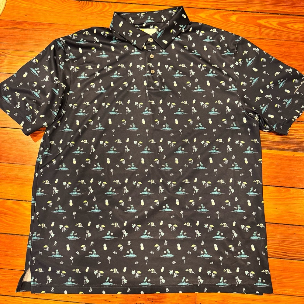 Men's Eco Choice Polo Golf Shirt with Pineapple and Beach Pattern. Size XL